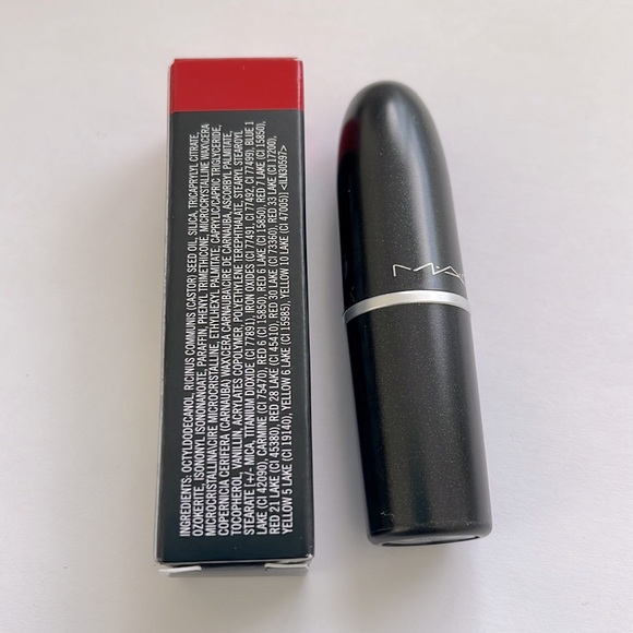 MAC Lipstick Lady Danger New - Picture 7 of 8